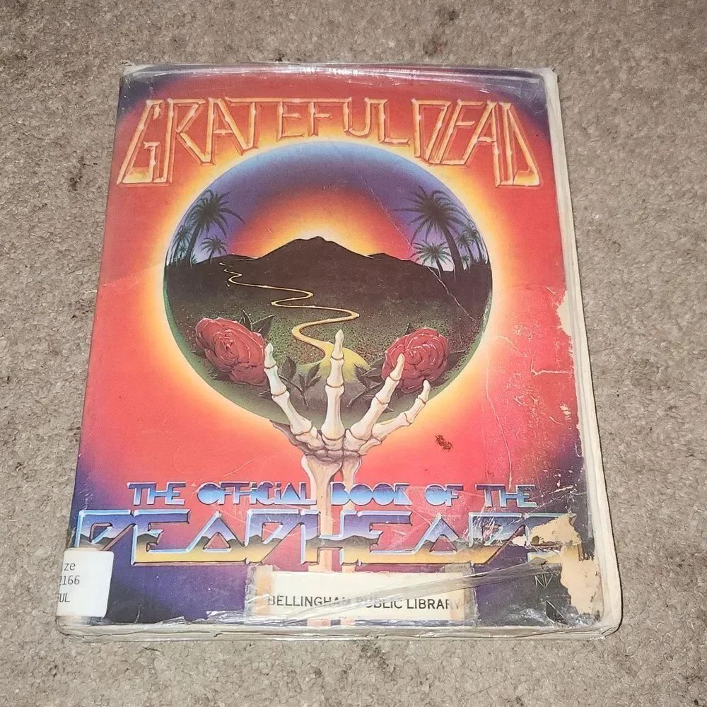 Grateful Dead The Official Book of the Deadhead